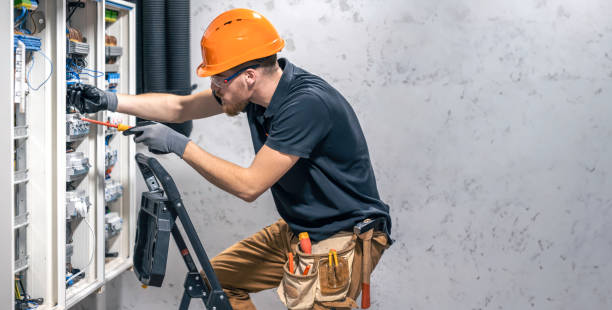 Best Emergency Electrical Repair  in Oak Grove, MS